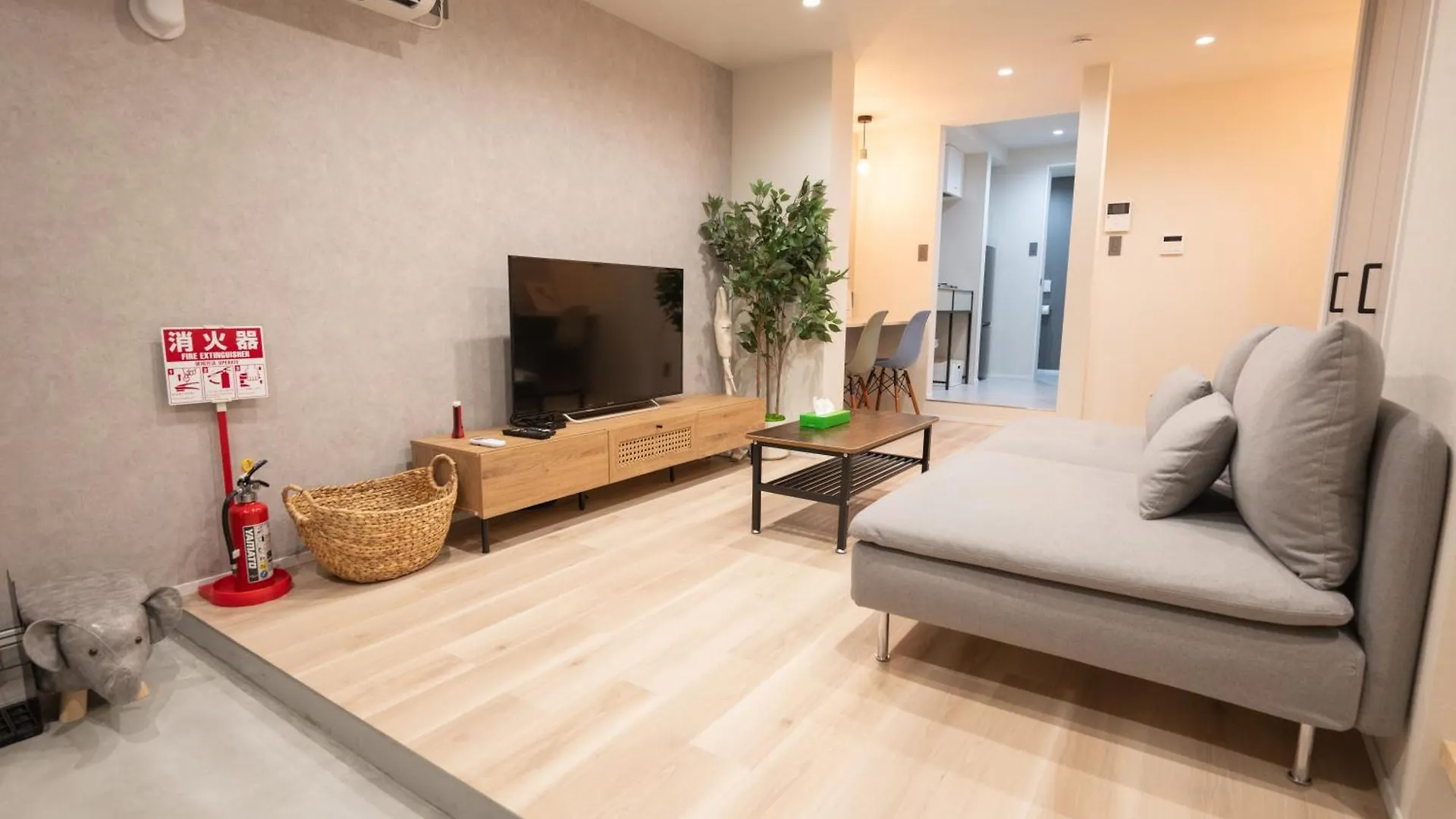 Official Trhouses 和居 汐羽 15 Minutes To Shinsaibashi, Kuromon Market And Namba Osaka 0*,  Japan