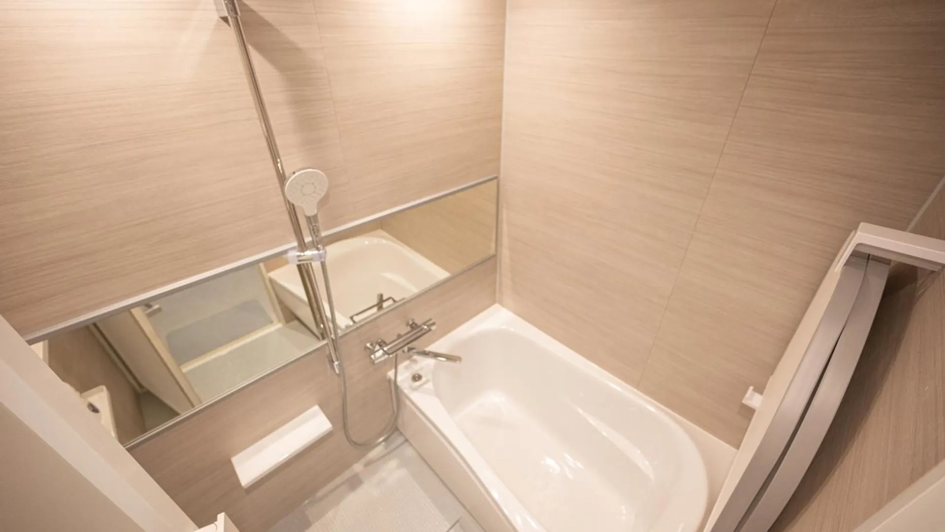 Official Trhouses 和居 汐羽 15 Minutes To Shinsaibashi, Kuromon Market And Namba Osaka Apartment