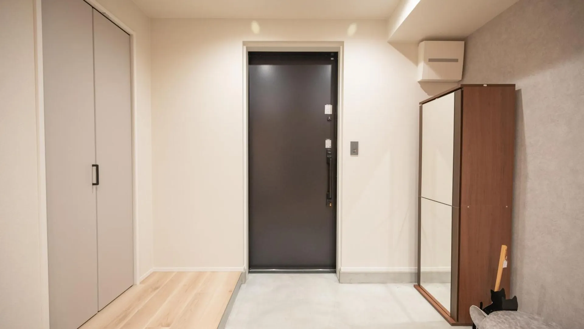 Apartment Official Trhouses 和居 汐羽 15 Minutes To Shinsaibashi, Kuromon Market And Namba Osaka Japan